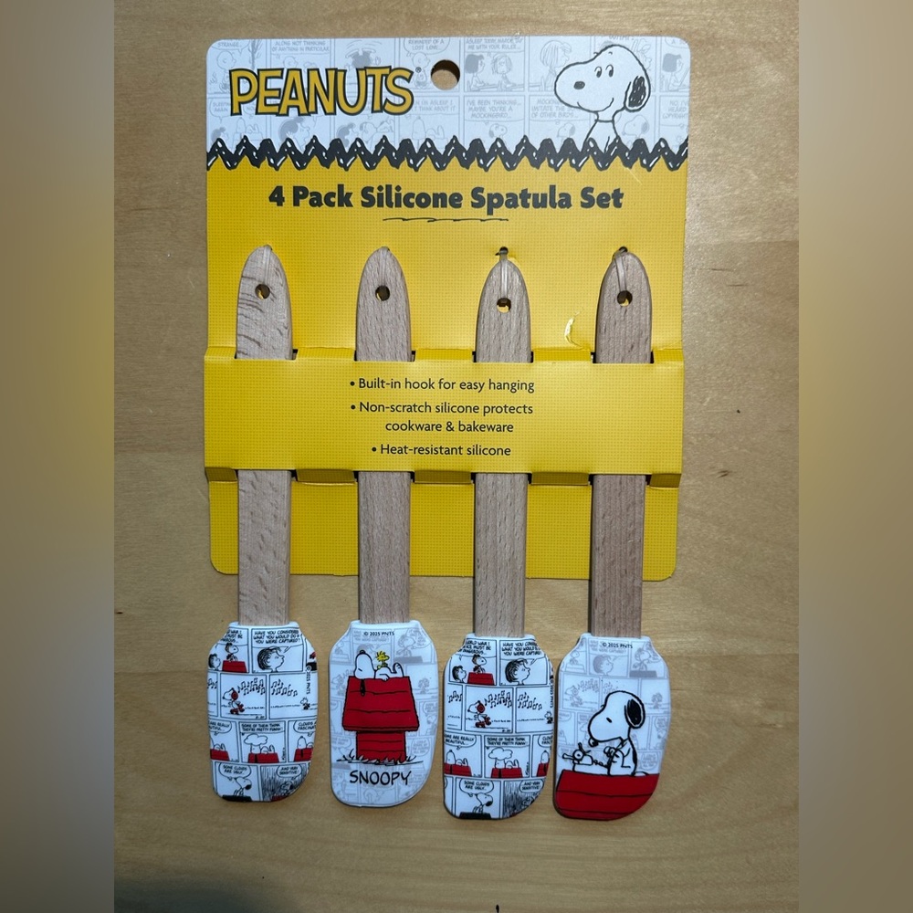 COPY - Peanuts Snoopy Mini Spatula 4 Pack, NWT